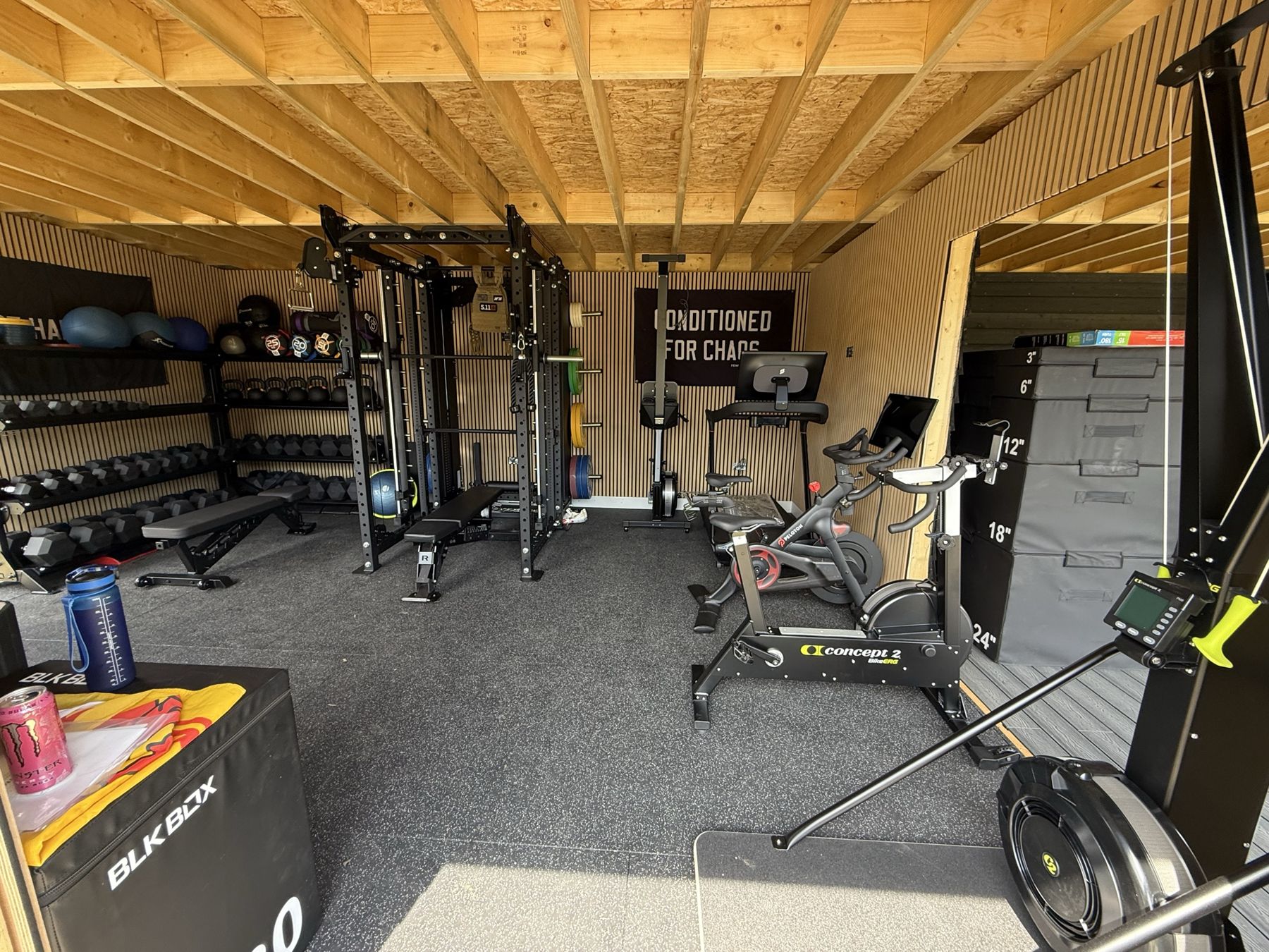 The full Workshop studio with racks, bikes and garden doors